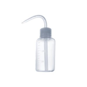 Chemical resistant laboratory wash bottle for sample cleaning